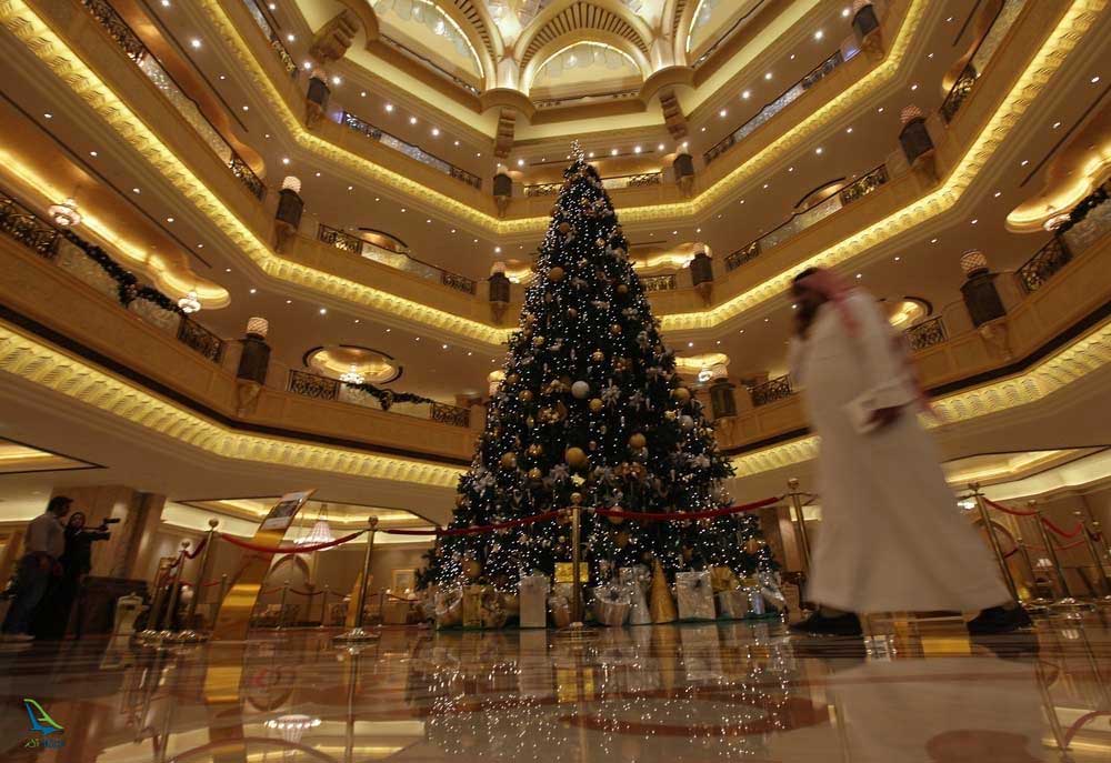درخت کریسمس ۱۱ میلیون دلاری