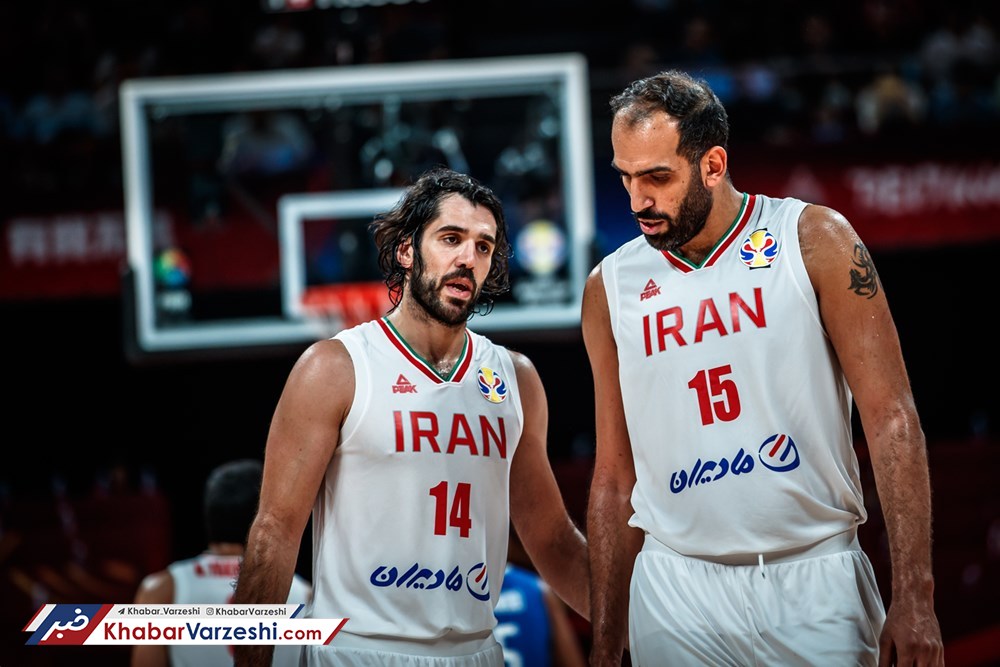 تمجید سایت فدراسیون جهانی بسکتبال از ۲ ملی‌پوش ایران